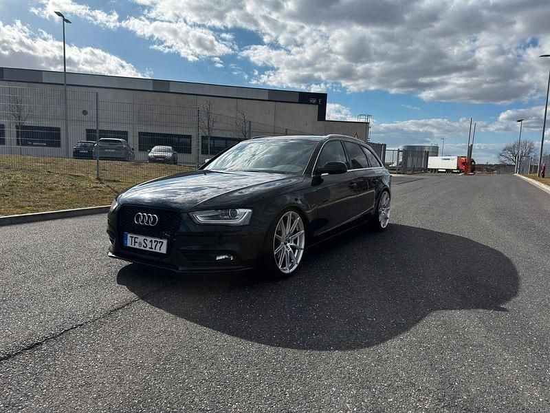 Gebraucht Audi A4 Comfort 150 PS (110 kW) 2014 Schwarz Kombi