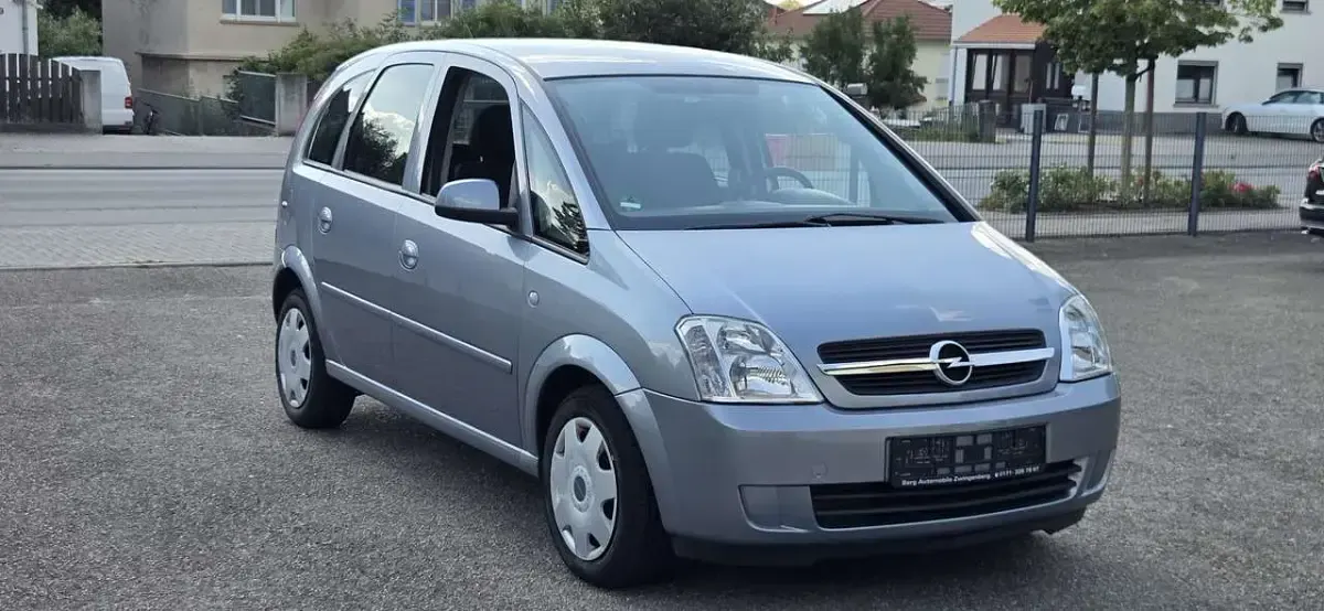 Gebraucht Opel Meriva Edition 101 PS (74 kW) 2005 Lichtsilber m2 Van / Kleinbus