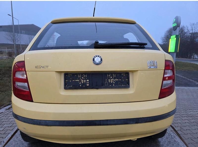 Gebraucht Skoda Fabia 54 PS (39 kW) 2003 Gelb Limousine