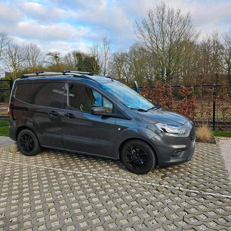 Grau Gebraucht 2022 Ford Transit Van / Kleinbus | 13.500 € (Superpreis) - Bild 1/4