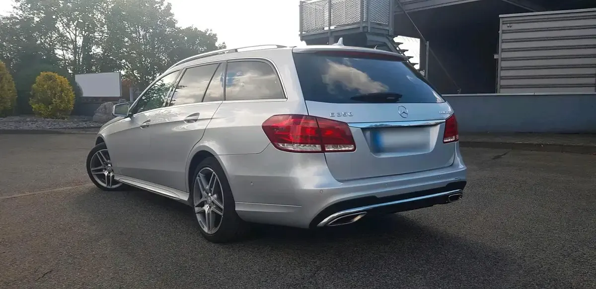 Gebraucht Mercedes E350 AMG 258 PS (189 kW) 2013 Silber Kombi