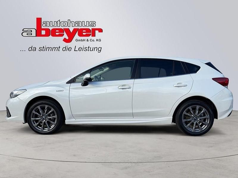 Gebraucht Subaru Impreza Trend 150 PS (110 kW) 2022 Weiß Limousine