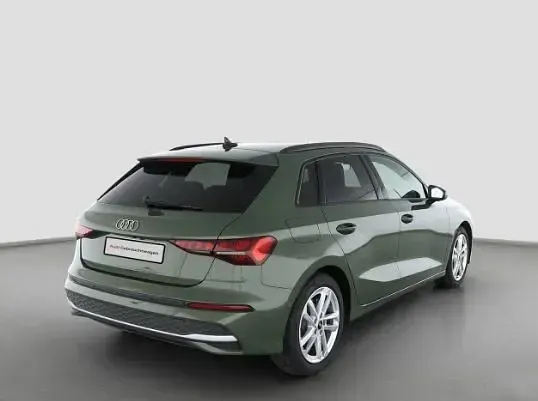 Gebraucht Audi A3 Advanced 116 PS (85 kW) 2024 Distriktgrün Limousine