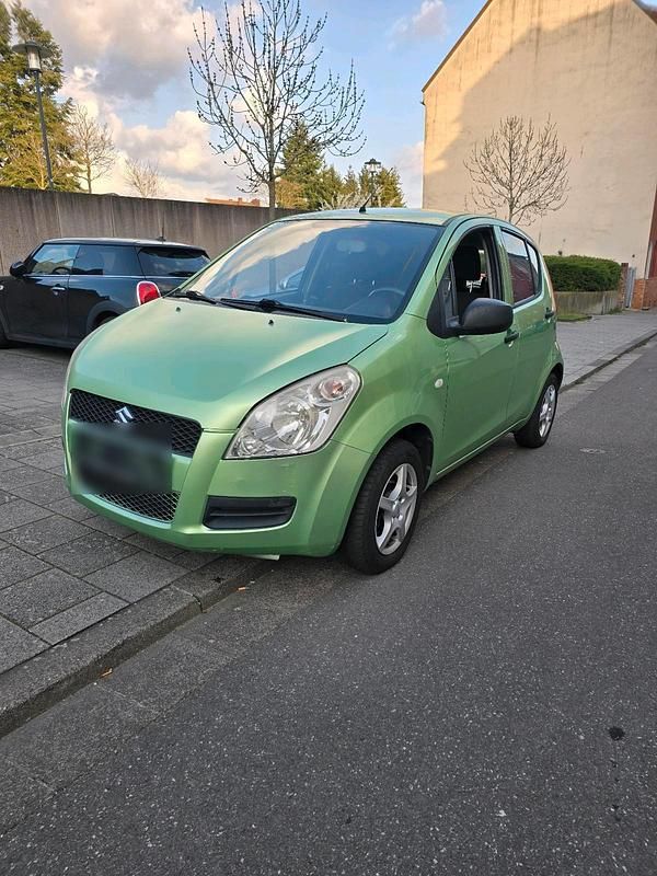 Gebraucht Suzuki Splash 65 PS (47 kW) 2009 Grün Kleinwagen