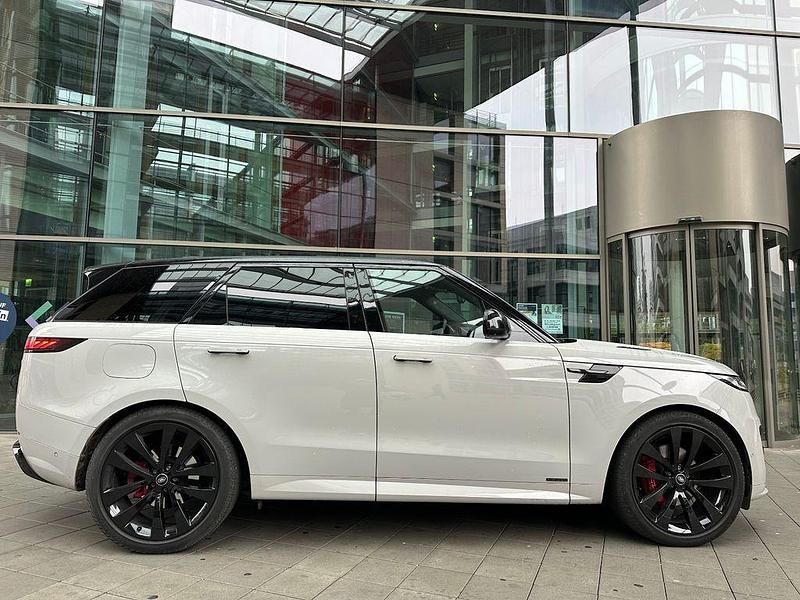 Grau Gebraucht 2023 Land Rover Range Rover Sport Autobiography SUV | 96.990 € (Fairer Preis) - Bild 1/4
