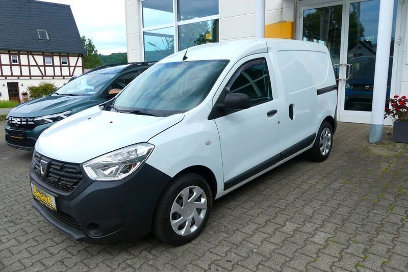 Weiß Gebraucht 2020 Dacia Dokker Express Comfort Van | 11.450 € (Fairer Preis) - Bild 1/4
