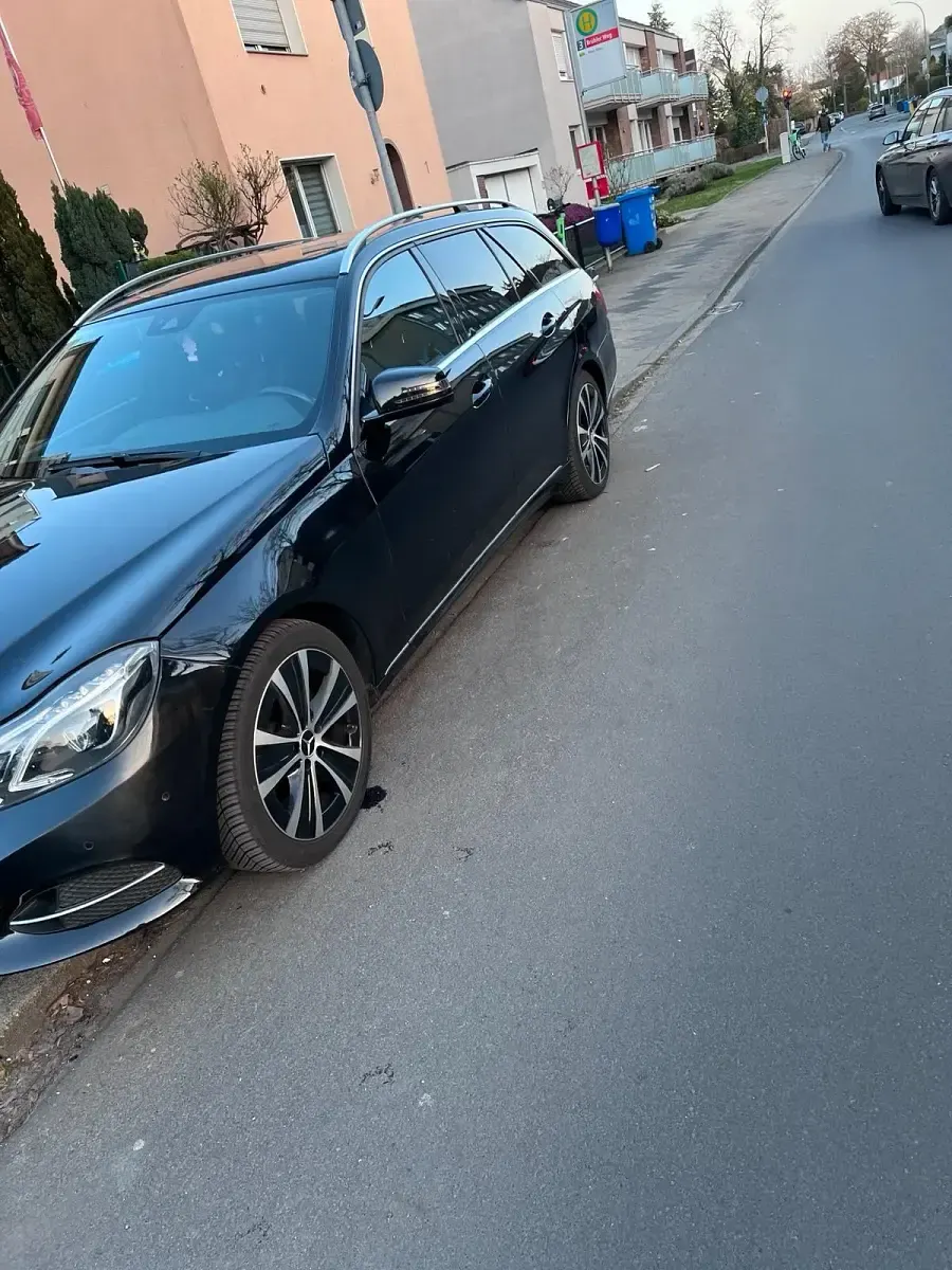 Gebraucht Mercedes E200 136 PS (100 kW) 2015 Schwarz Kombi