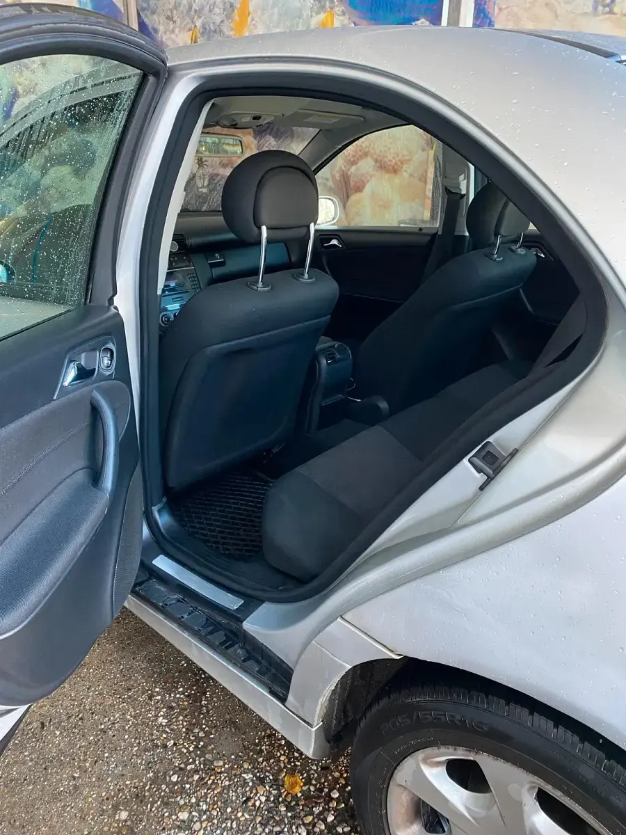 Gebraucht Mercedes C180 2004 Grau Limousine
