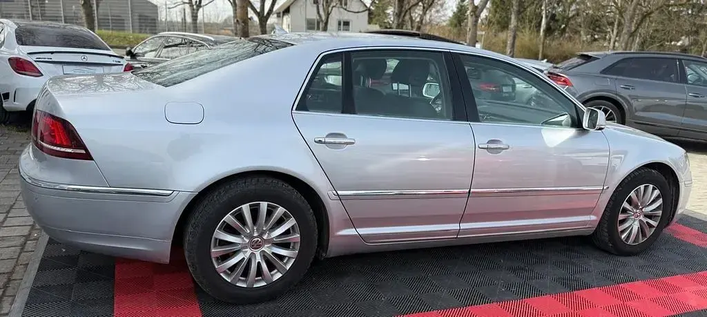 Gebraucht VW Phaeton 245 PS (180 kW) 2015 Silber Limousine