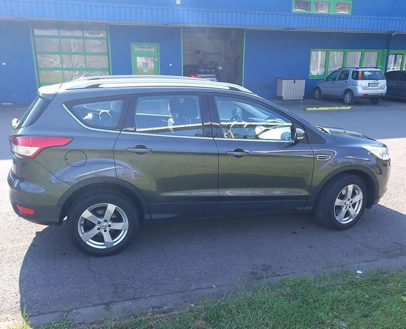 Gebraucht Ford Kuga SYNC Edition 150 PS (110 kW) 2016 Grau SUV