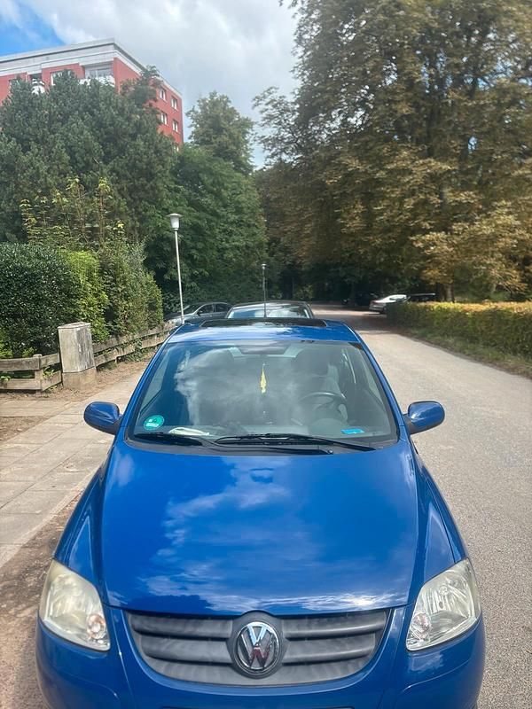 Blau Gebraucht 2009 VW Fox Refresh Kleinwagen | 1.499 € (Guter Preis) - Bild 1/4