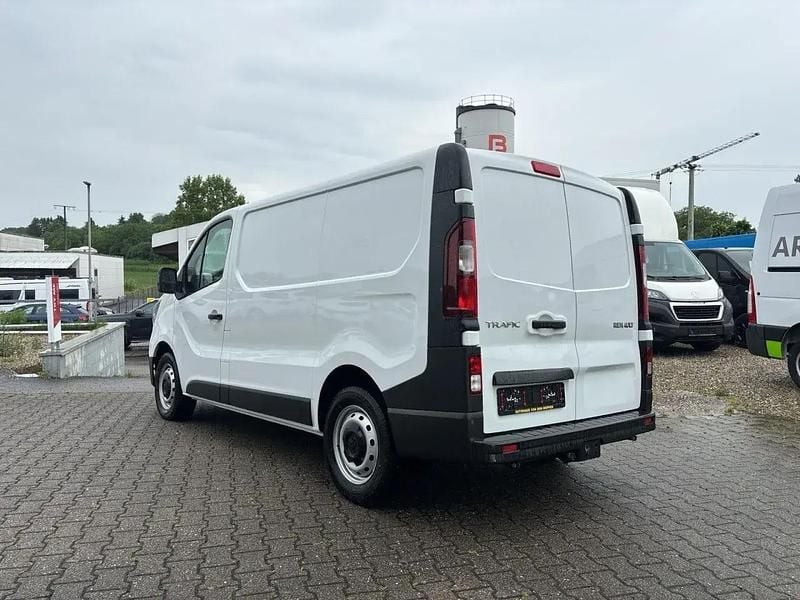 Gebraucht Renault Trafic Komfort 81 PS (59 kW) 2023 Weiß Van / Kleinbus