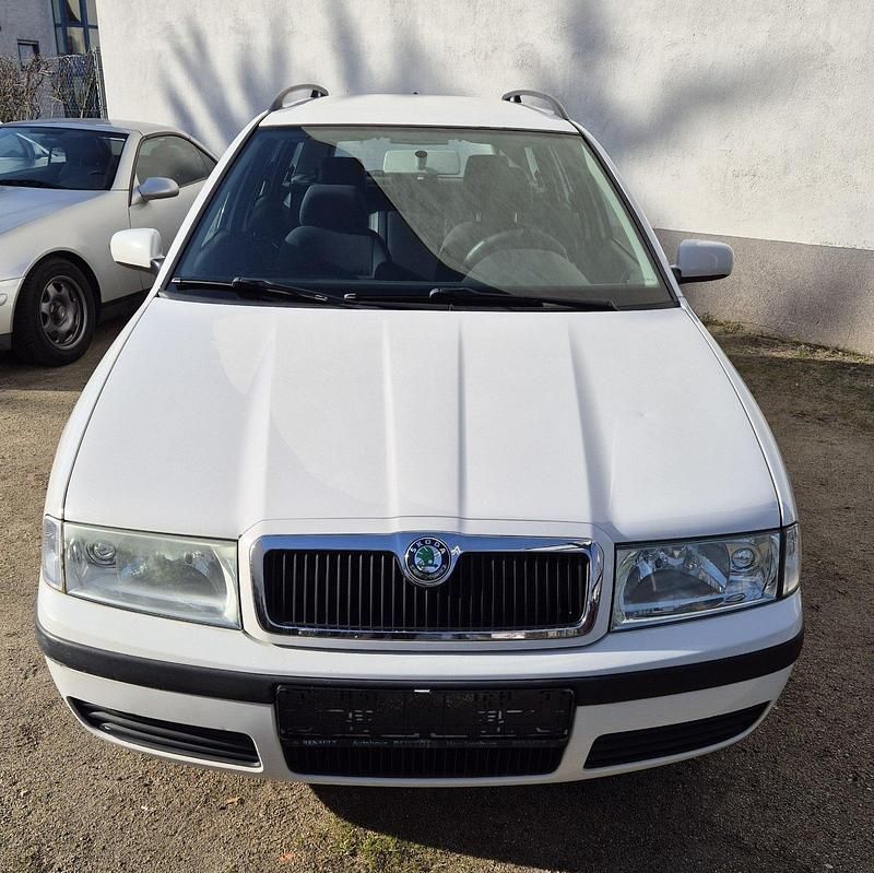Gebraucht Skoda Octavia 75 PS (55 kW) 2009 Weiß Kombi