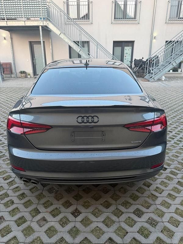 Gebraucht Audi A5 Ambiente 218 PS (160 kW) 2016 Grau Coupé