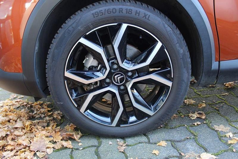 Gebraucht Citroën e-C4 Feel 100 kW (136 PS) 2022 Braun Limousine