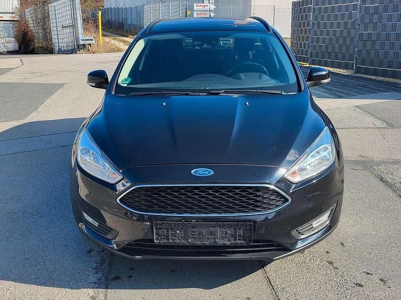 Usata Ford Focus 101 CV (74 kW) 2015 Nero Station wagon