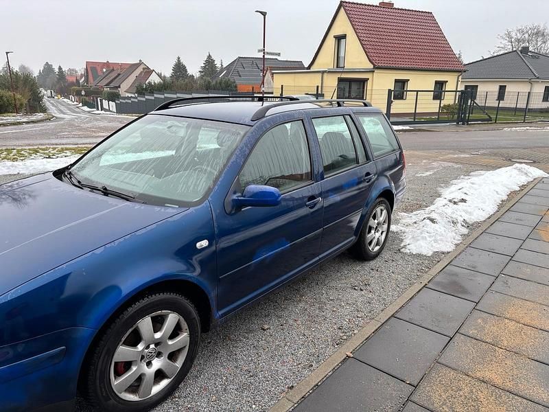Gebraucht VW Golf IV 101 PS (74 kW) 2005 Blau Kombi