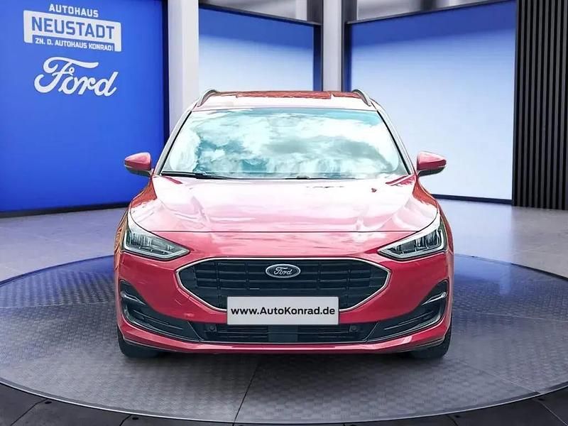 Gebraucht Ford Focus Cool & Connect 125 PS (91 kW) 2022 Fantasticrot metallic Kombi