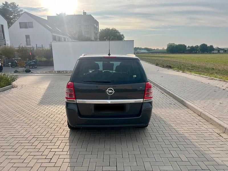 Gebraucht Opel Zafira 110 PS (80 kW) 2013 Van / Kleinbus