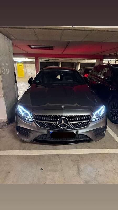 Gebraucht Mercedes E200 AMG line 184 PS (135 kW) 2017 Grau Coupé