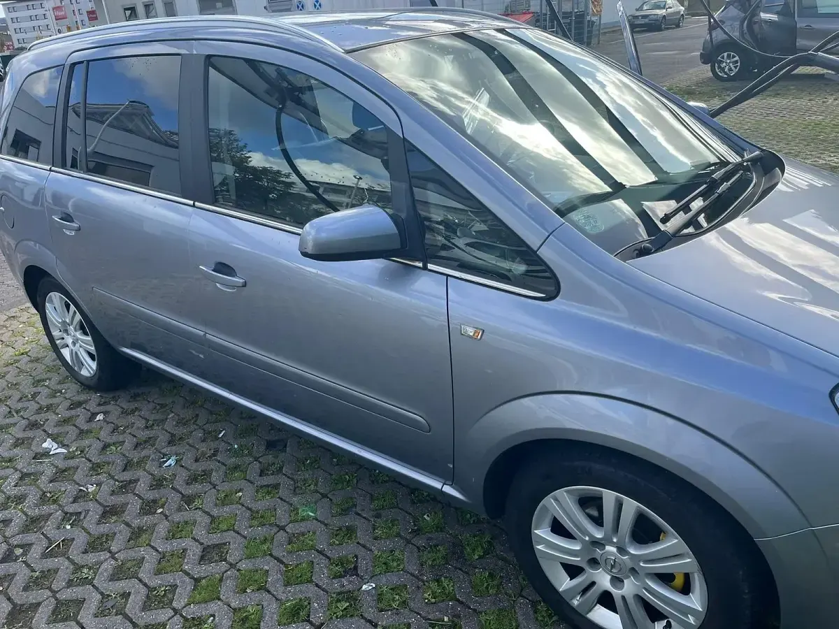 Gebraucht Opel Zafira 140 PS (102 kW) 2009 Blau Van / Kleinbus