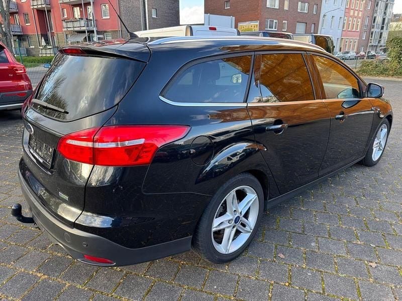 Gebraucht Ford Focus Titanium 150 PS (110 kW) 2015 Schwarz Kombi