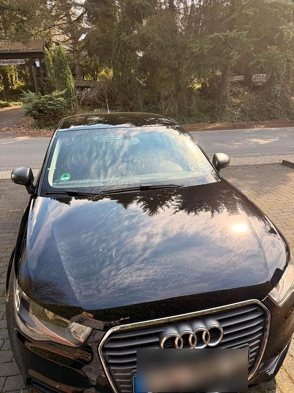 Gebraucht Audi A1 Attraction 90 PS (66 kW) 2012 Schwarz Kleinwagen