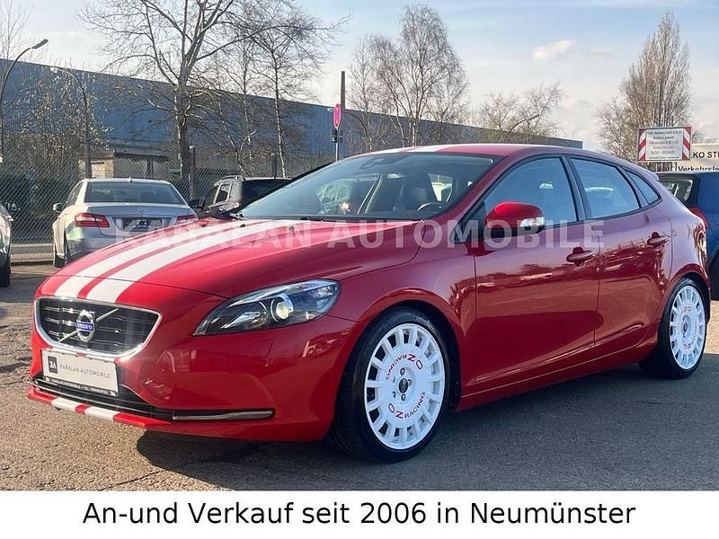 Gebraucht Volvo V40 You! 120 PS (88 kW) 2014 Rot Kombi