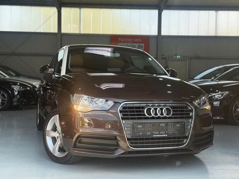 Gebraucht Audi A1 Attraction 122 PS (89 kW) 2011 Braun Kleinwagen