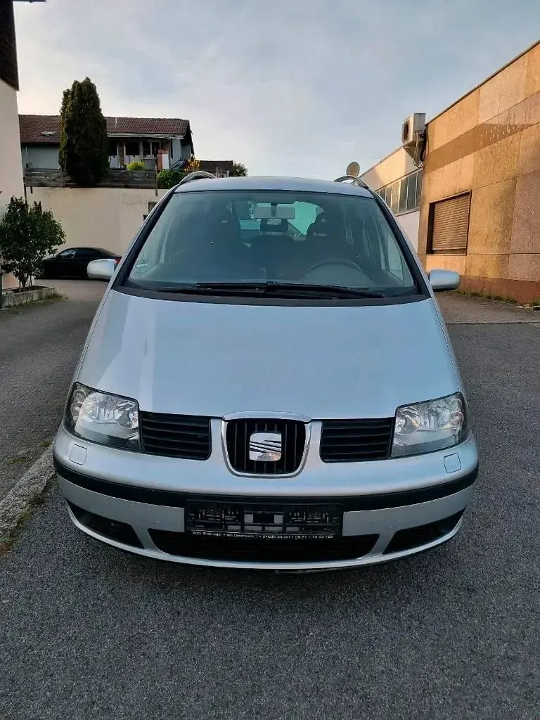 Używany Seat Alhambra 150 KM (110 kW) 2007 Srebrny Minivan