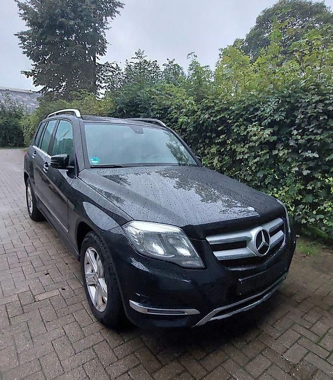 Schwarz Gebraucht 2015 Mercedes GLK220 SUV | 11.900 € (Superpreis) - Bild 1/4
