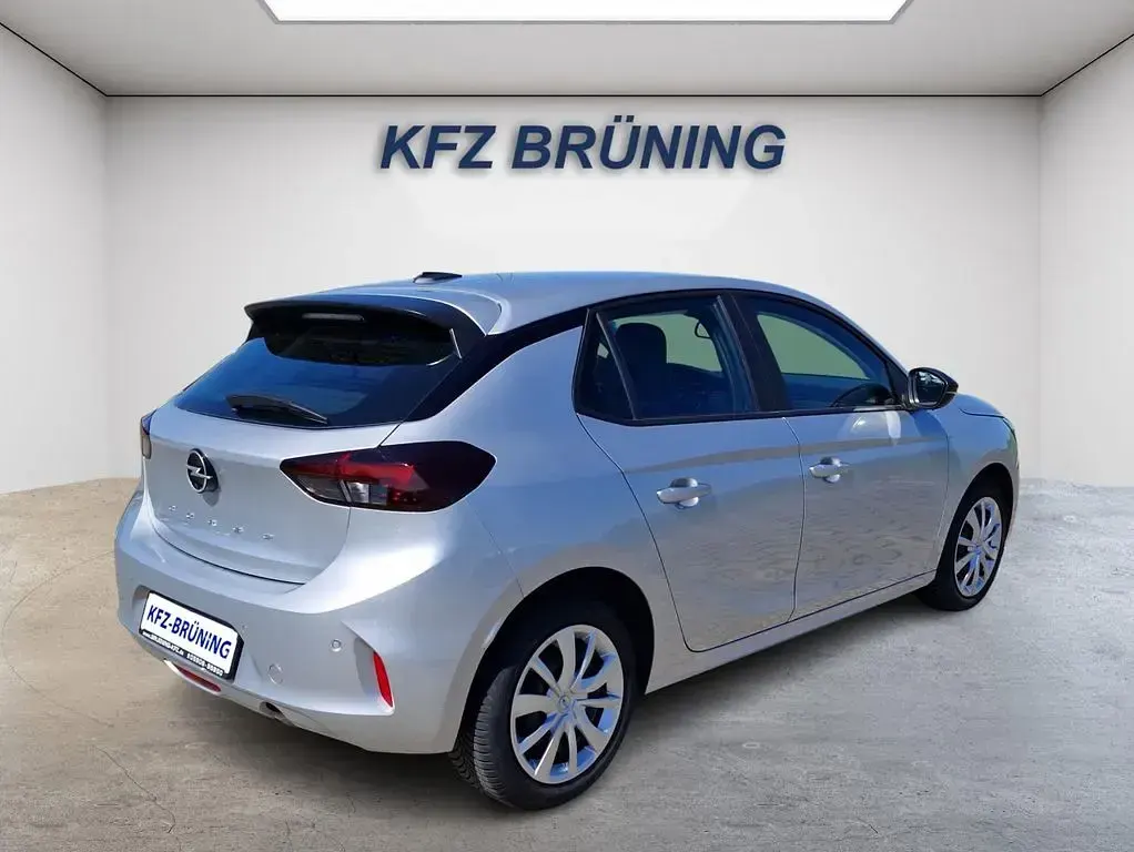 Gebraucht Opel Corsa 101 PS (74 kW) 2024 Kristall silber metallic (metallic) Kleinwagen