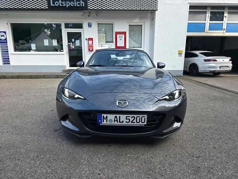 Neu Mazda MX5 Exclusive 132 PS (97 kW) 2026 Grau Cabrio