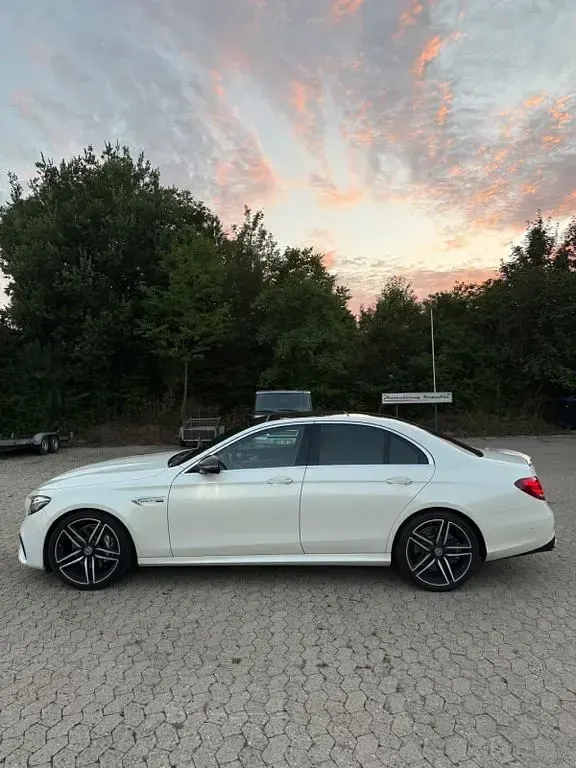 Gebraucht Mercedes E63 AMG AMG 571 PS (419 kW) 2018 Weiß Limousine