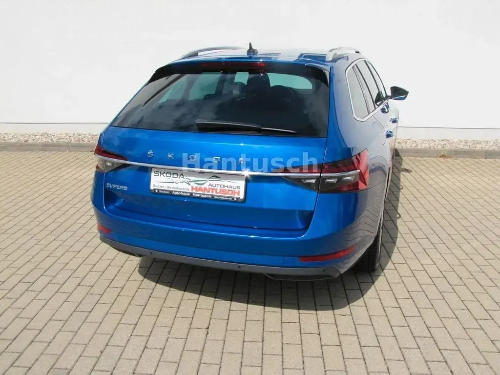 Gebraucht Skoda Superb Style 200 PS (147 kW) 2023 Blau Kombi