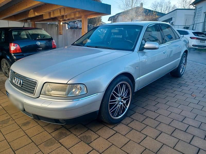 Second-hand Audi A8 225 CP (165 kW) 2001 Argintiu Berlinǎ
