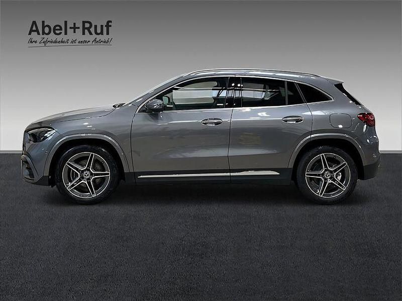 Gebraucht Mercedes GLA200 AMG 163 PS (119 kW) 2025 Grau SUV