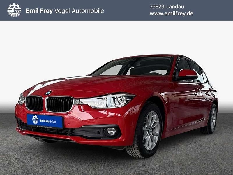 Gebraucht BMW 318 Advantage 136 PS (100 kW) 2016 Rot Limousine