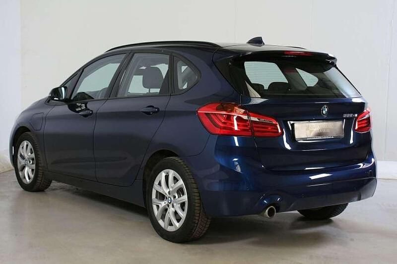 Gebraucht BMW 225 Active Tourer Advantage 224 PS (164 kW) 2019 Blau Van / Kleinbus