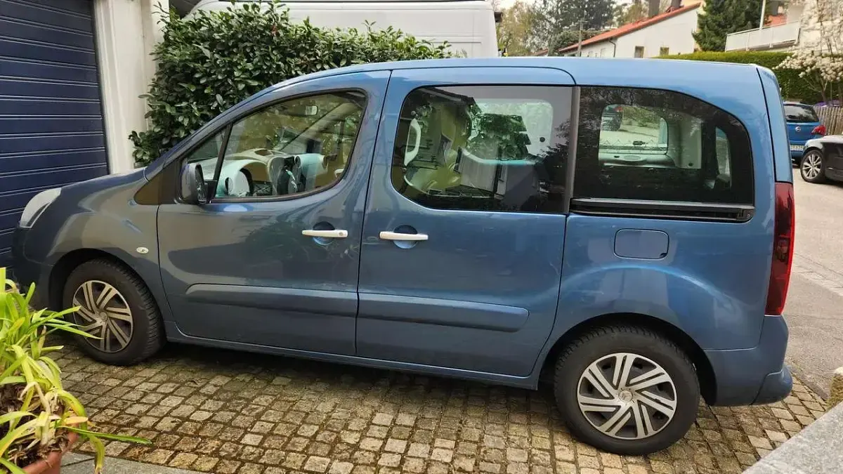 Gebraucht Citroën e-Berlingo Start 92 PS (67 kW) 2014 Blau Van / Kleinbus