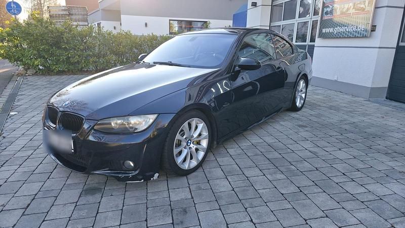 Blau Gebraucht 2006 BMW 330 Coupé | 11.500 € - Bild 1/4