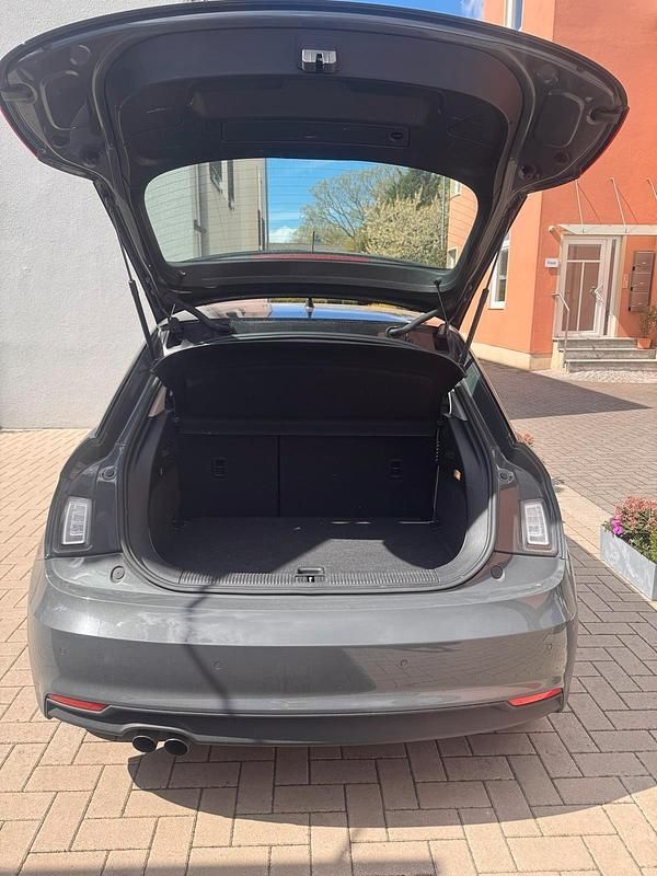Gebraucht Audi A1 125 PS (91 kW) 2018 Grau Kleinwagen