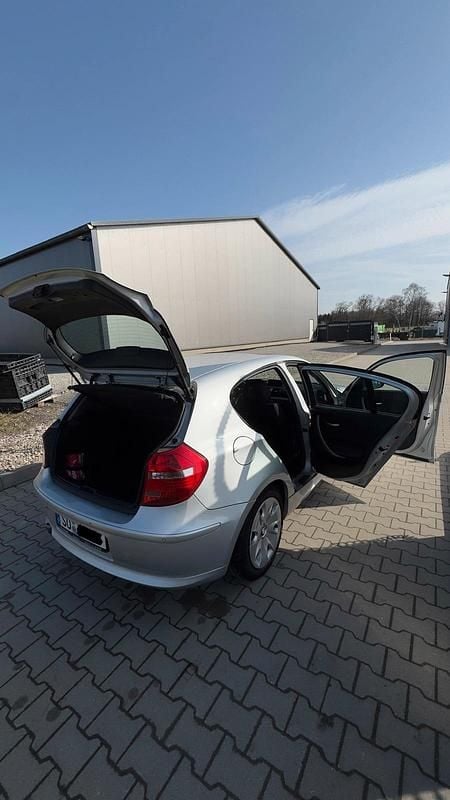 Gebraucht BMW 118 143 PS (105 kW) 2007 Silber Kleinwagen