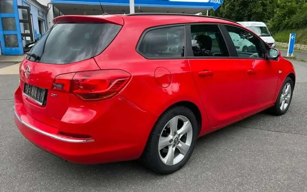 Gebraucht Opel Astra Active 165 PS (121 kW) 2014 Power rot Kombi