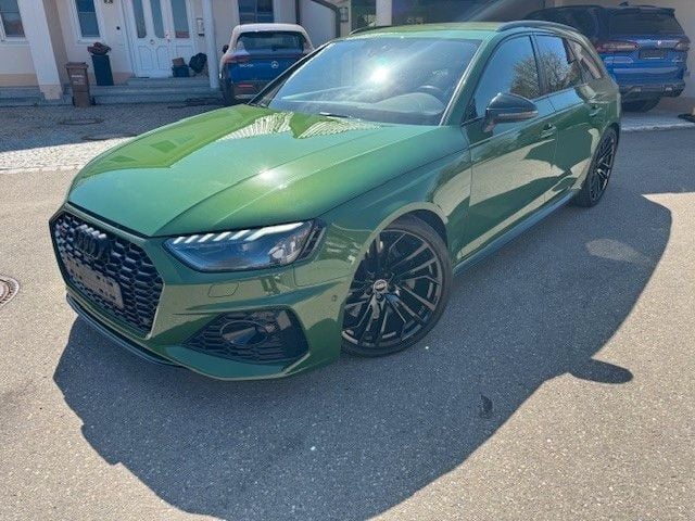 Grün Gebraucht 2022 Audi RS4 Sport Kombi | 54.450 € (Fairer Preis) - Bild 1/4