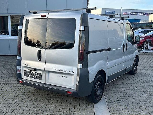 Gebraucht Opel Vivaro 101 PS (74 kW) 2003 Silber Van / Kleinbus