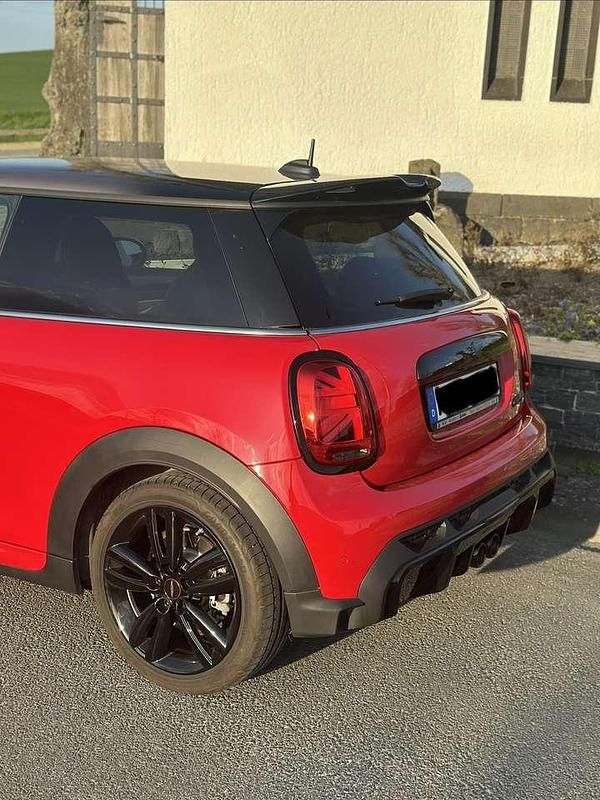 Gebraucht Mini John Cooper Works 178 PS (130 kW) 2024 Rot Kleinwagen
