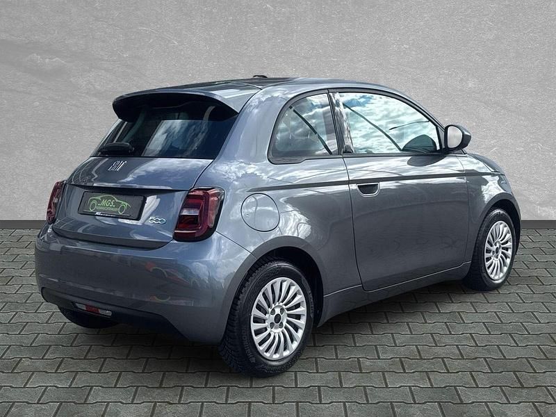 Gebraucht Fiat 500e Action 69 kW (95 PS) 2022 Mineralgrau (metalliclack.) Kleinwagen