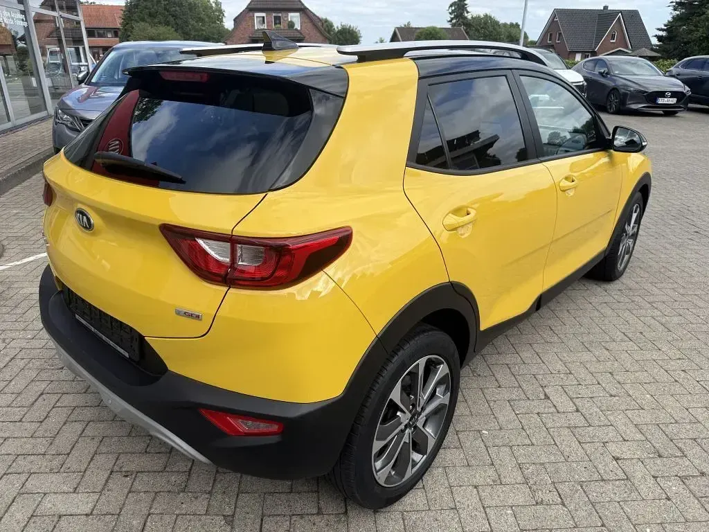 Gebraucht Kia Stonic Vision 120 PS (88 kW) 2018 (bmy) most yellow/black m SUV