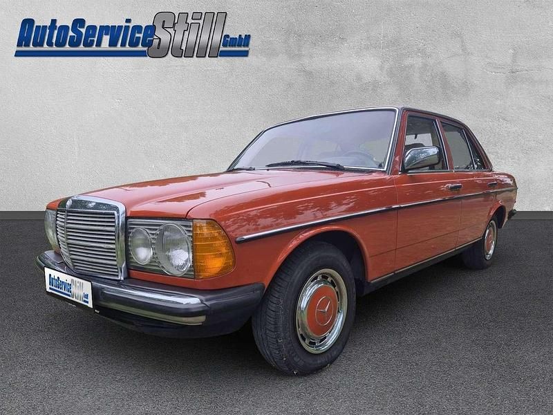 Rot Gebraucht 1981 Mercedes 200 Limousine | 9.950 € - Bild 1/4